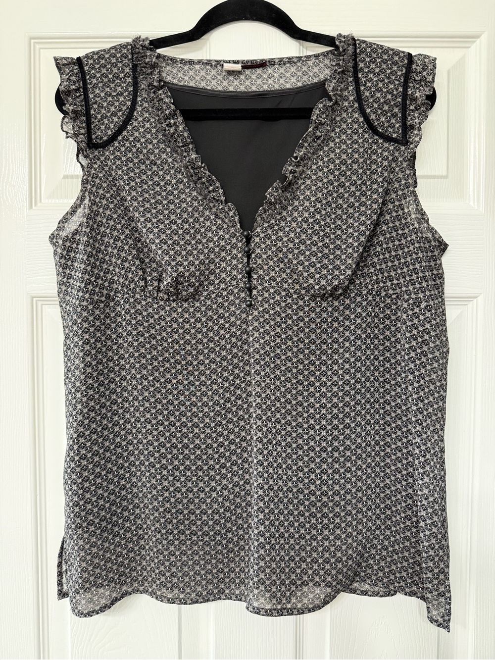 Sleeveless Ruffle V-Neck Women's Camisole in Black & Cream